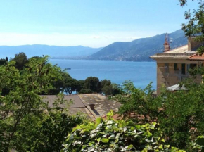 Sea view apartment with private garden Camogli